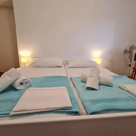 Pensión Beach 3*